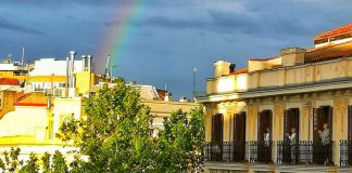 Arcoiris aplauso sanitario Madrid hoy