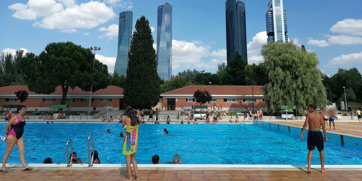 Piscinas municipales abiertas en Madrid en verano 2020 listado por barrio