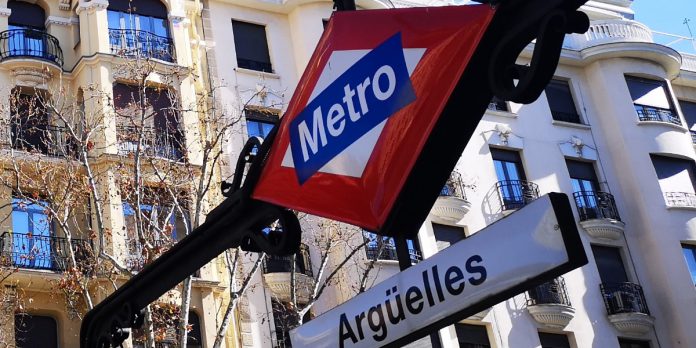 Metro (2)
