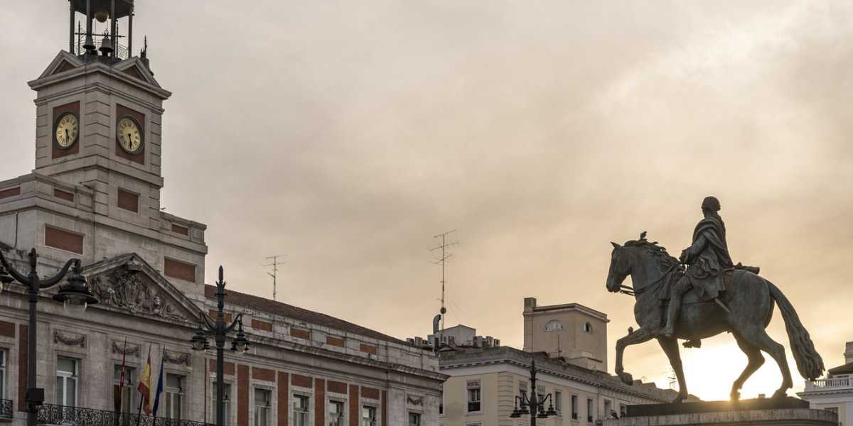 Más obras en Sol: la Real Casa de Correos será restaurada y cubierta ...